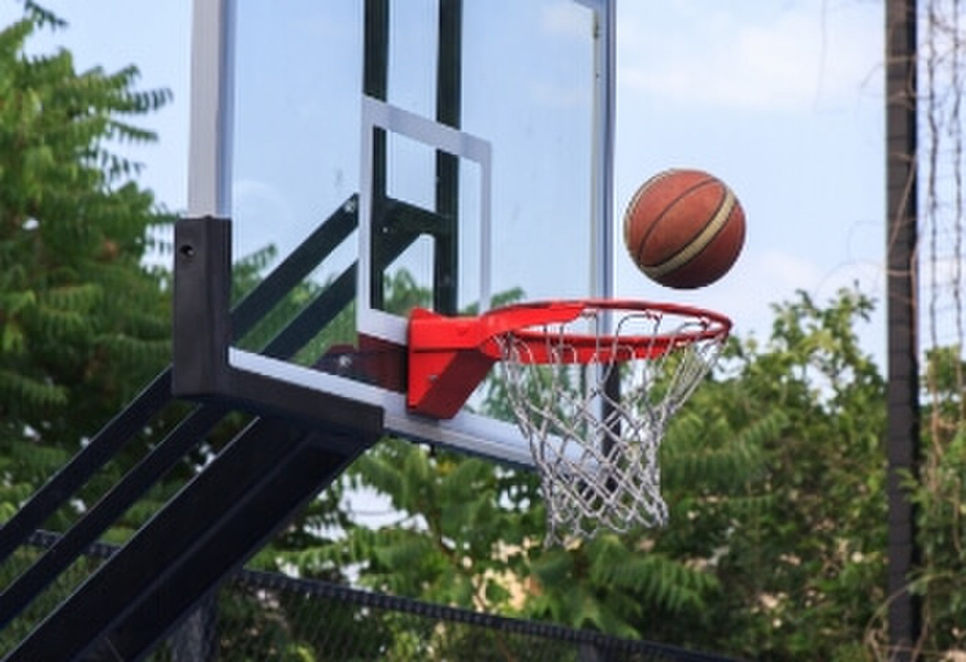 Setting the Bar: How High Is A Basketball Rim? – Practice Partner®